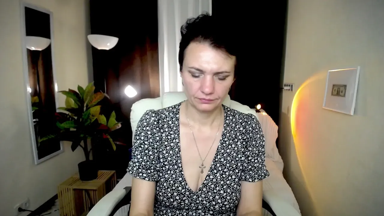 avasaturnian webcam