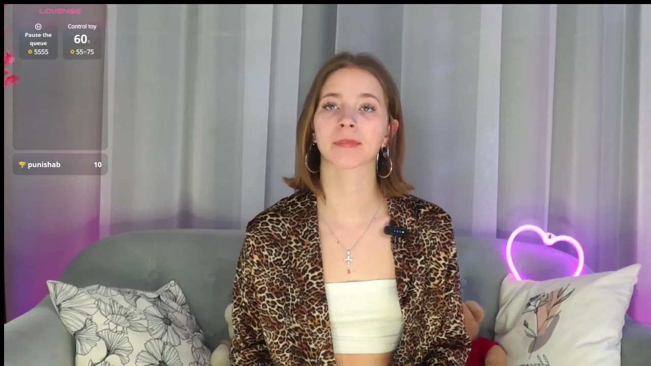 hollieplaycore webcam