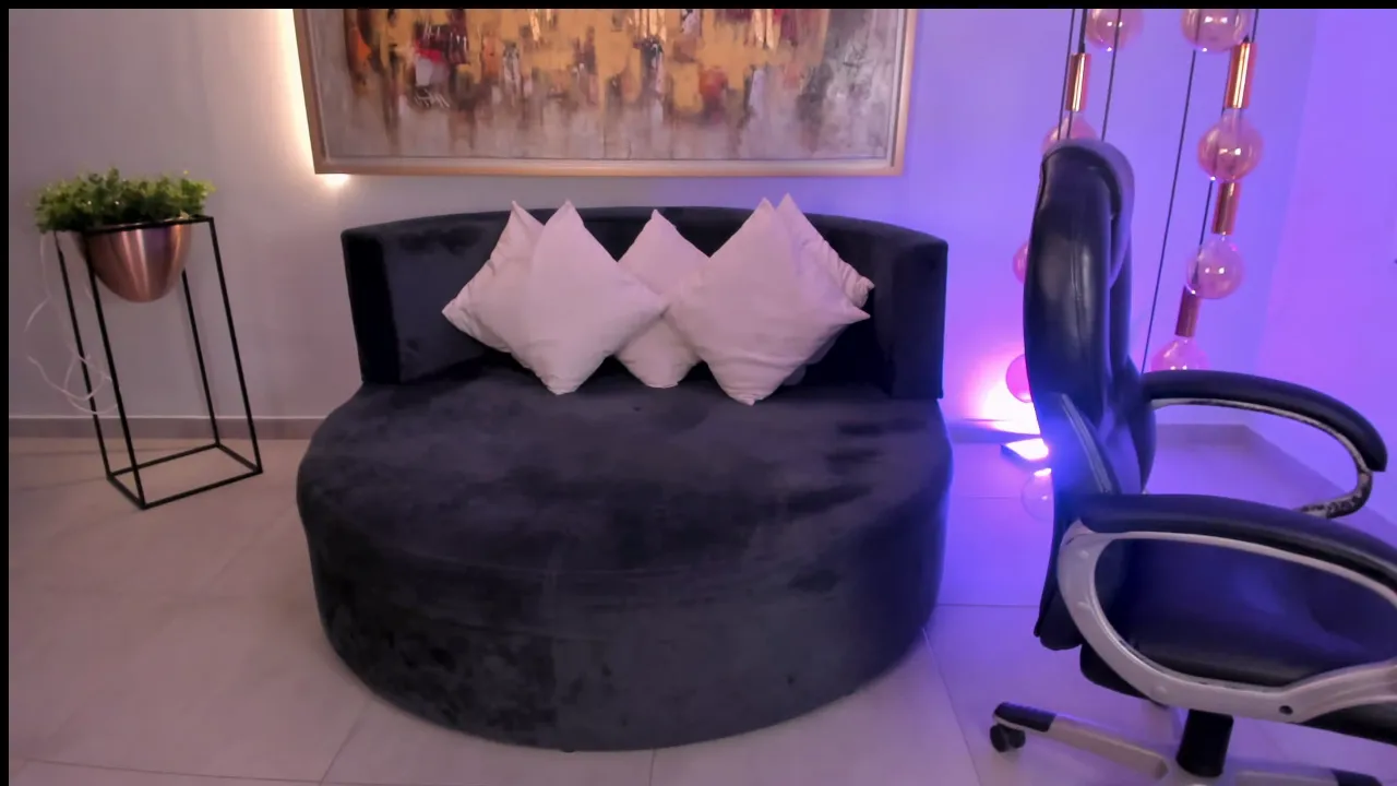mileycruz Live Webcam on CherryTV