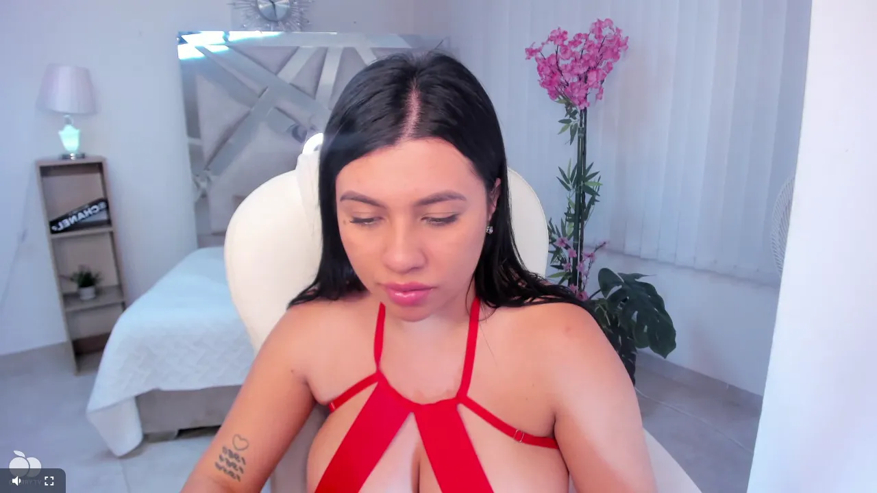 naomicampbell Live Webcam on CherryTV
